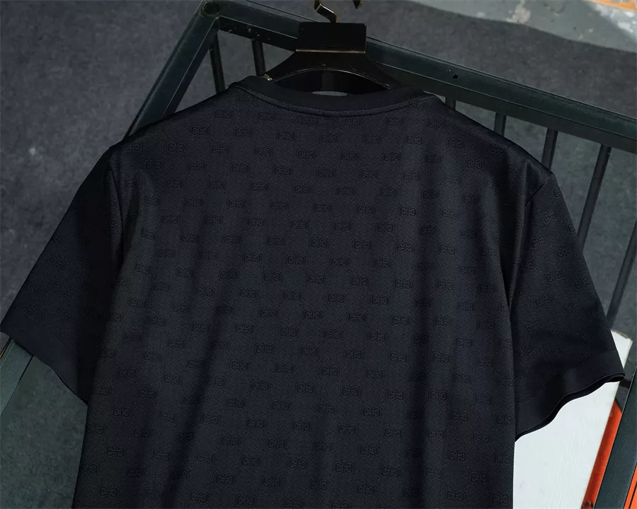 Lightweight 6893 Gucci T-Shirts Short Sleeved For Men