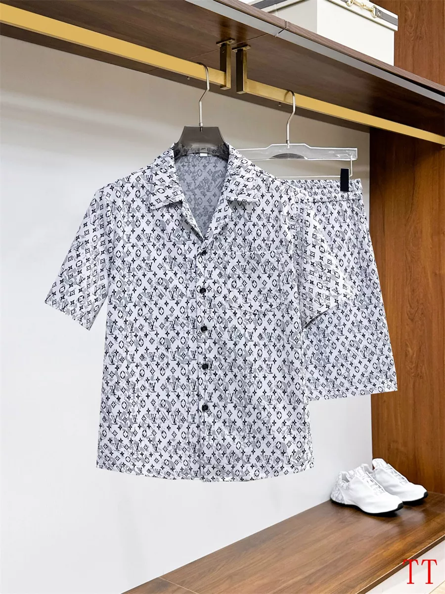 Lightweight 6961 Louis Vuitton LV Tracksuits Short Sleeved For Men