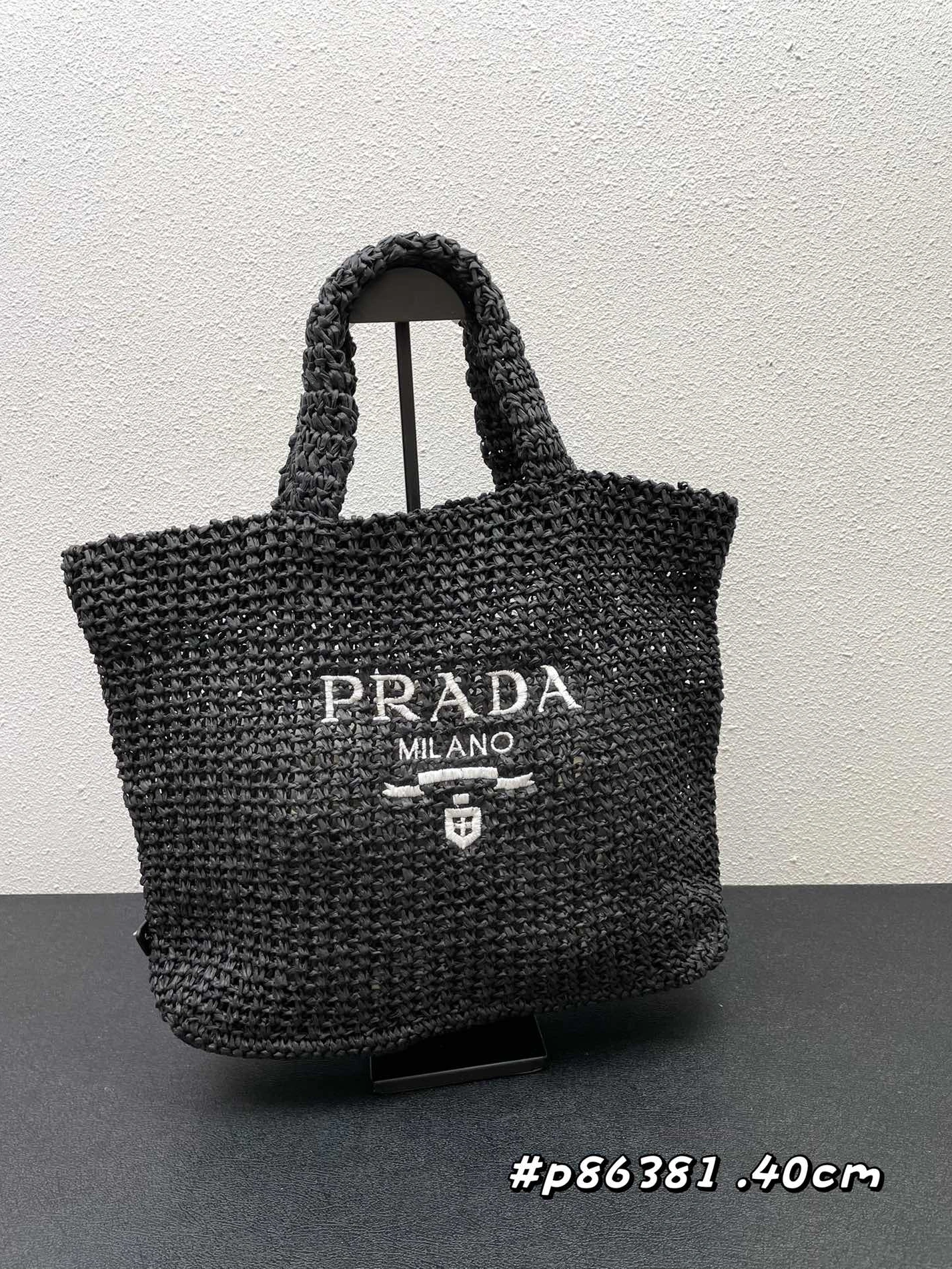 Lightweight 7018 Prada AAA Quality Handbags For Women