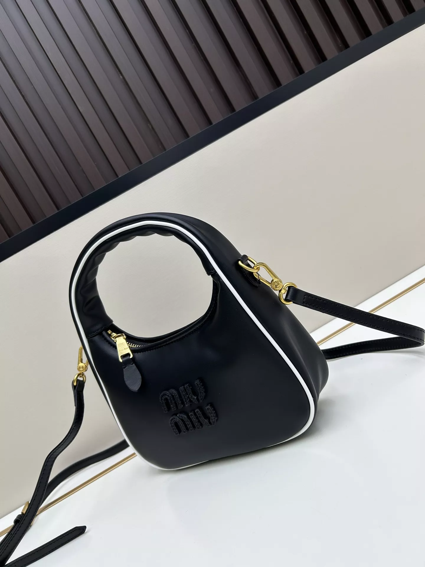 Lightweight 705 MIU MIU AAA Quality Handbags For Women