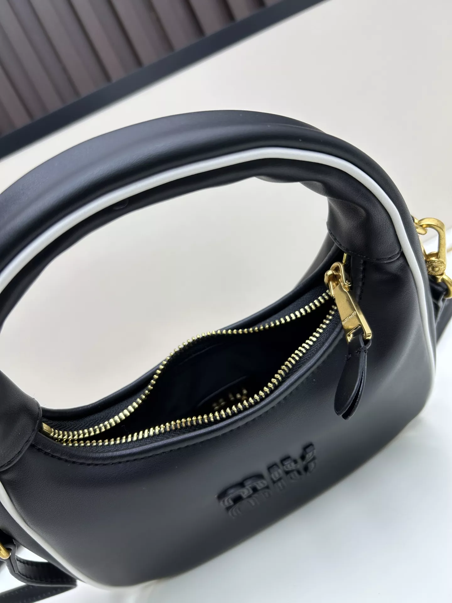 Lightweight 705 MIU MIU AAA Quality Handbags For Women