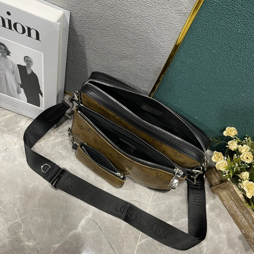 Lightweight 7324 Louis Vuitton AAA Man Messenger Bags