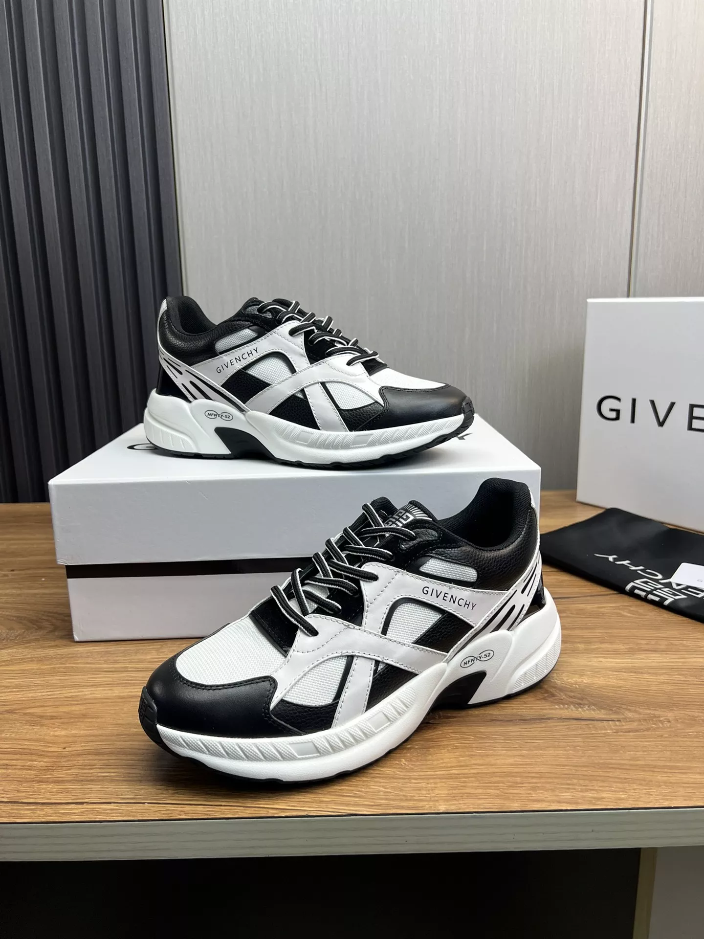 Lightweight 7441 Givenchy Casual Shoes For Men