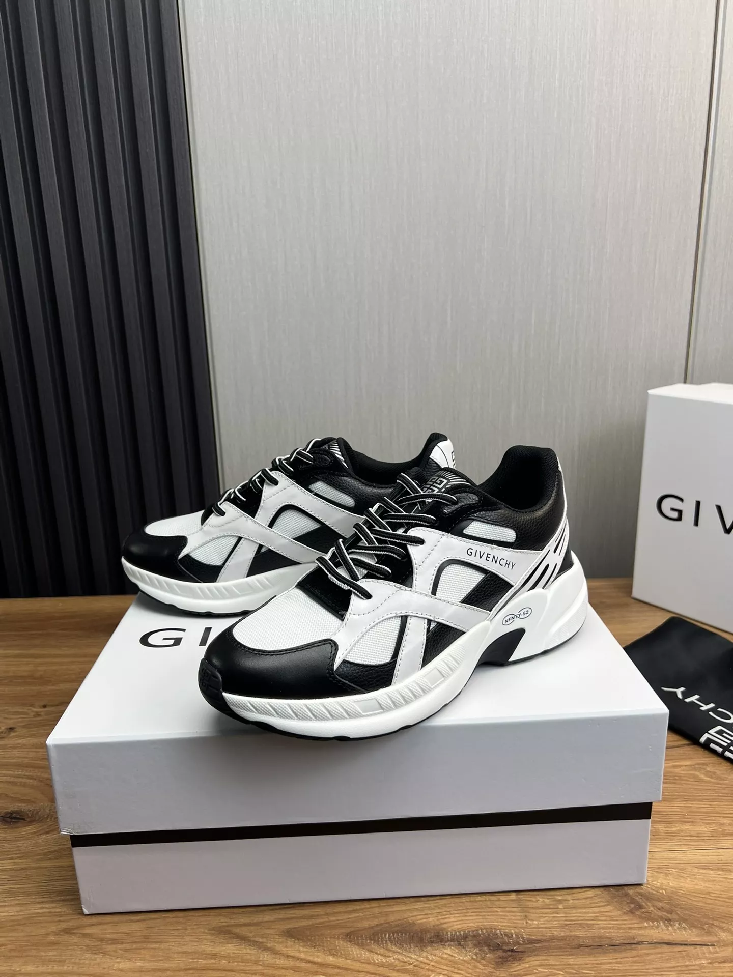 Lightweight 7441 Givenchy Casual Shoes For Men
