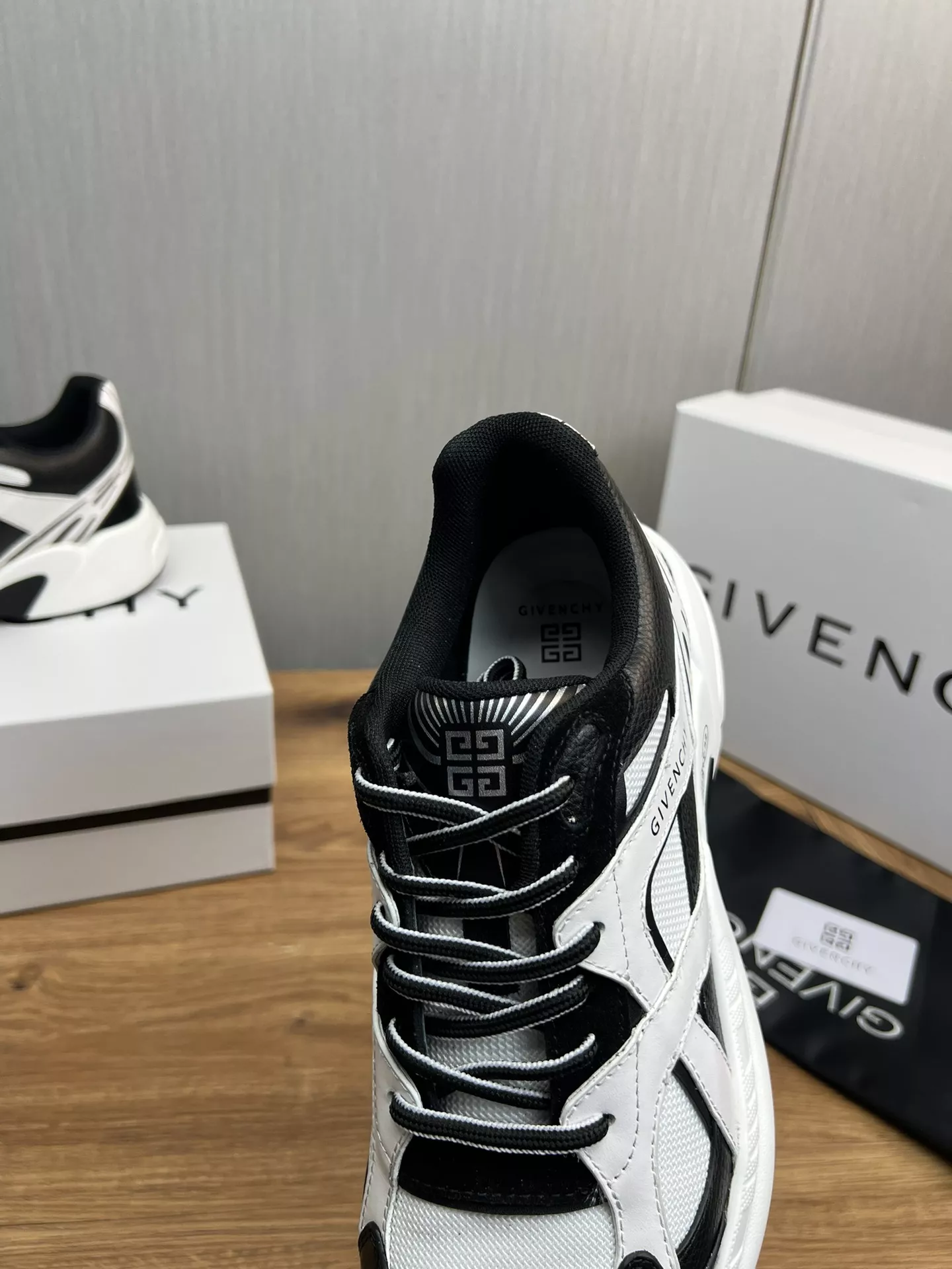 Lightweight 7441 Givenchy Casual Shoes For Men