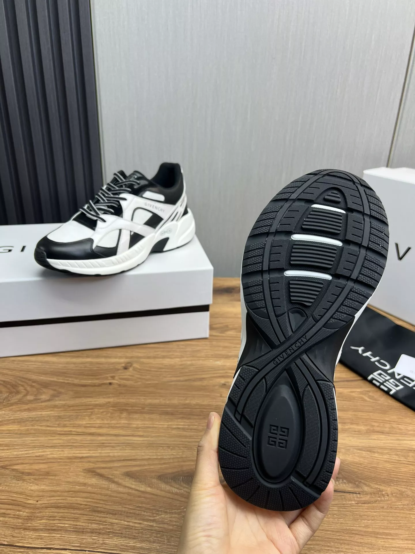 Lightweight 7441 Givenchy Casual Shoes For Men