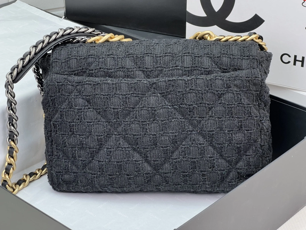 Lightweight 7462 Chanel AAA Quality Messenger Bags For Women
