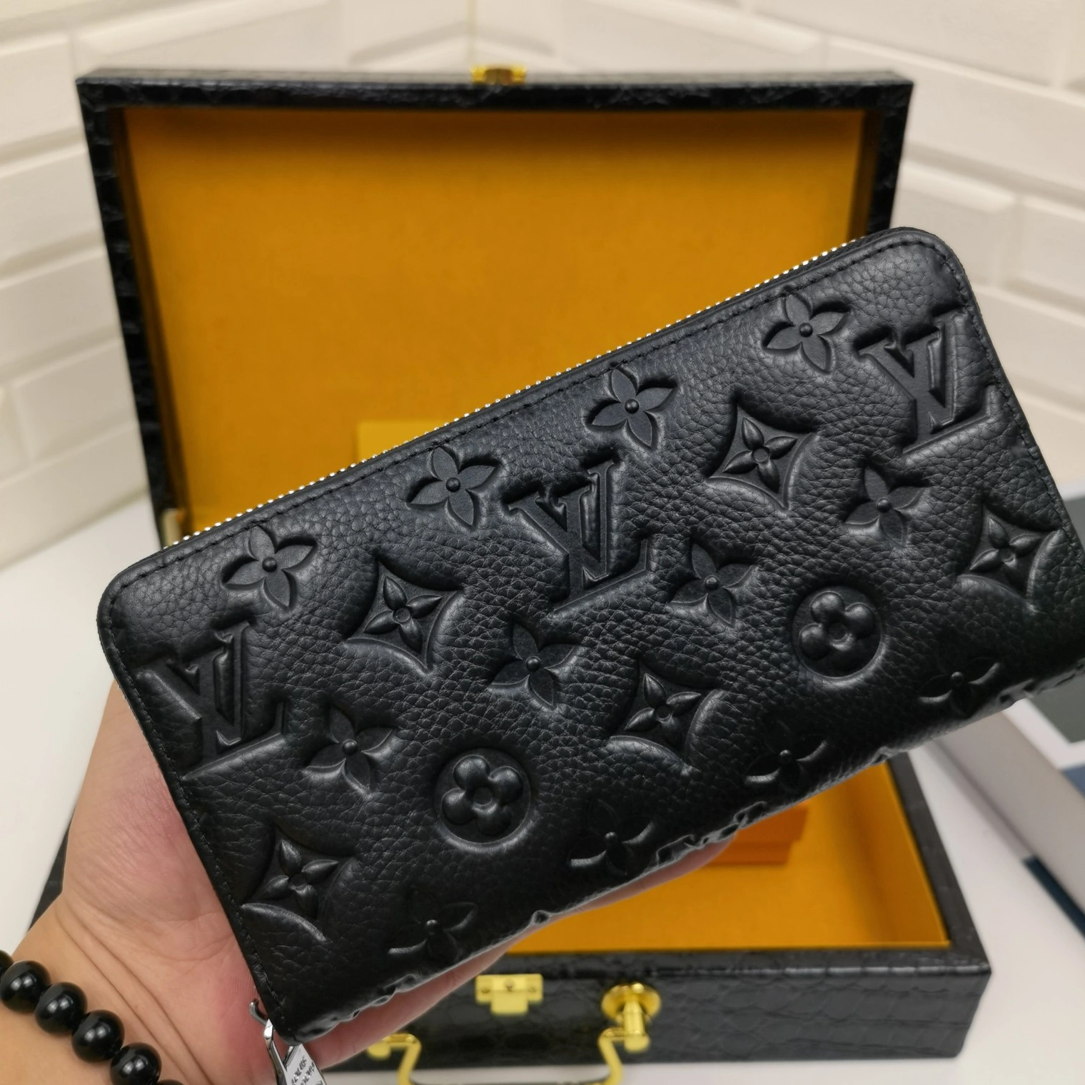 Lightweight 7781 Louis Vuitton AAA Man Wallets
