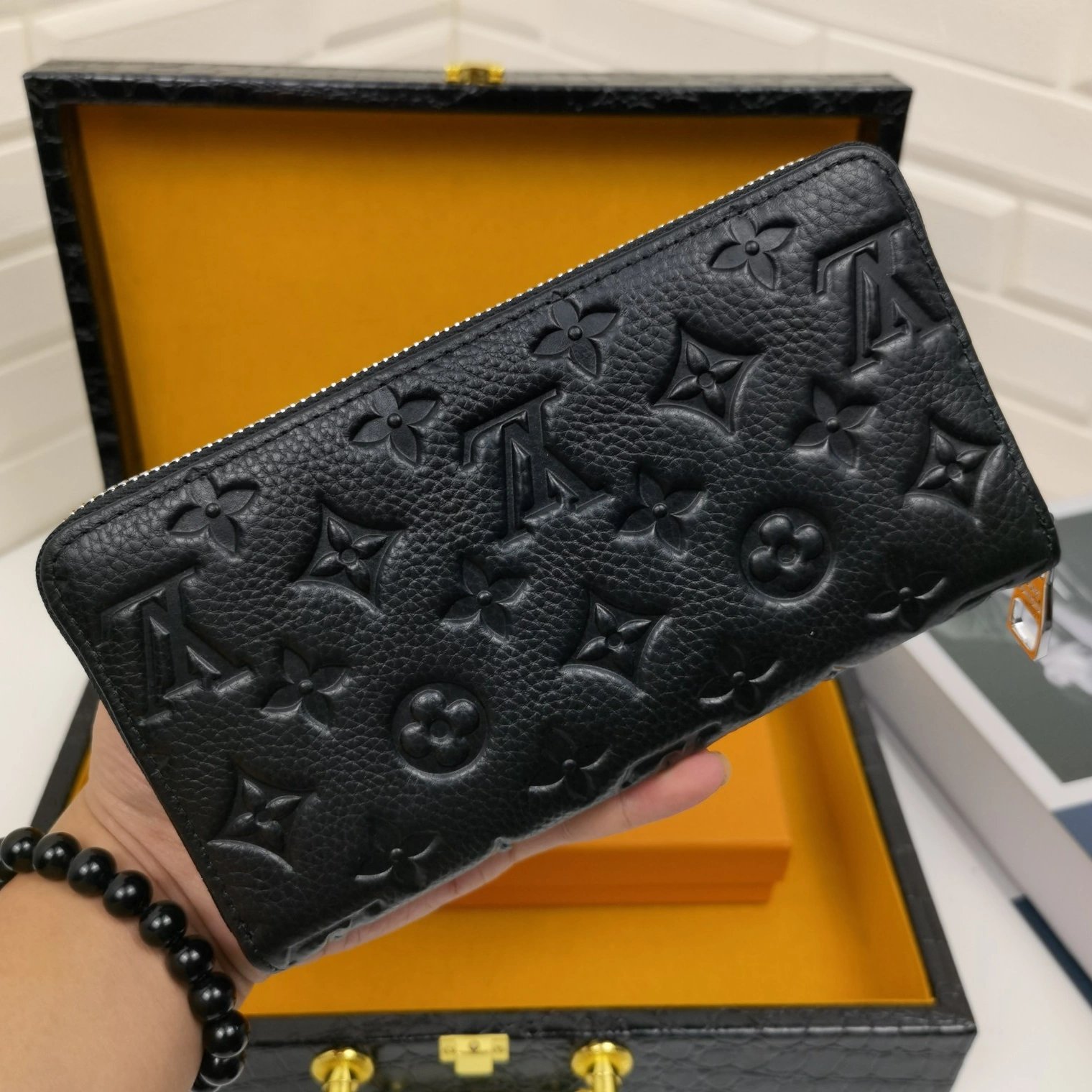 Lightweight 7781 Louis Vuitton AAA Man Wallets