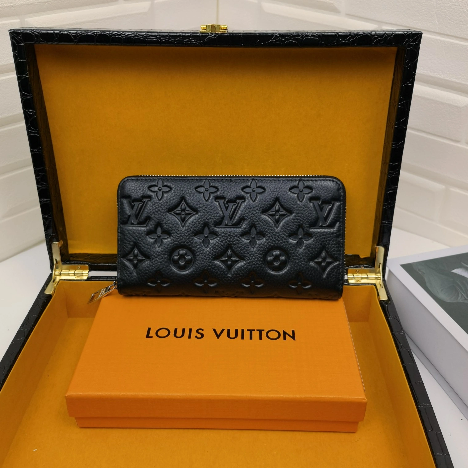 Lightweight 7781 Louis Vuitton AAA Man Wallets