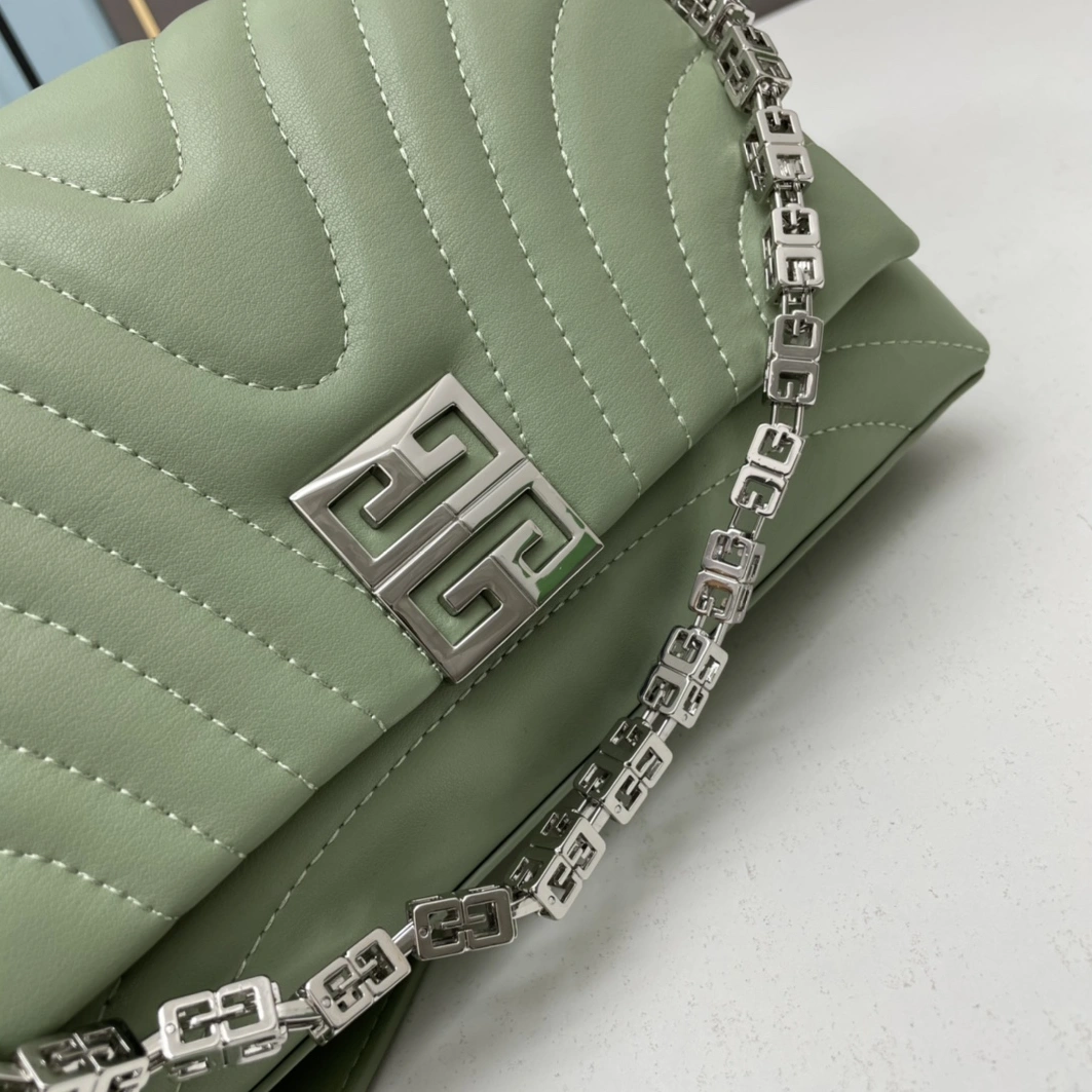 Lightweight 7787 Givenchy AAA Quality Messenger Bags For Women