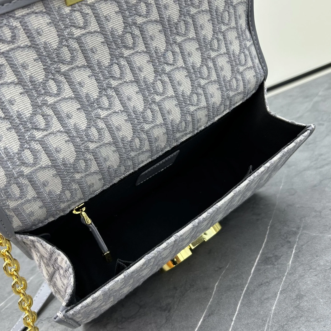 Lightweight 7816 Christian Dior AAA Quality Messenger Bags For Women