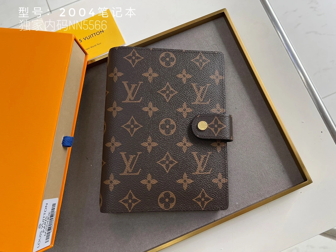 Lightweight 7867 Louis Vuitton LV Card Case