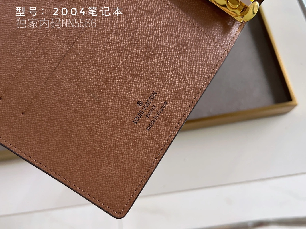 Lightweight 7867 Louis Vuitton LV Card Case