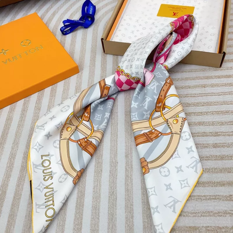 Lightweight 7880 Louis Vuitton Silk Squares