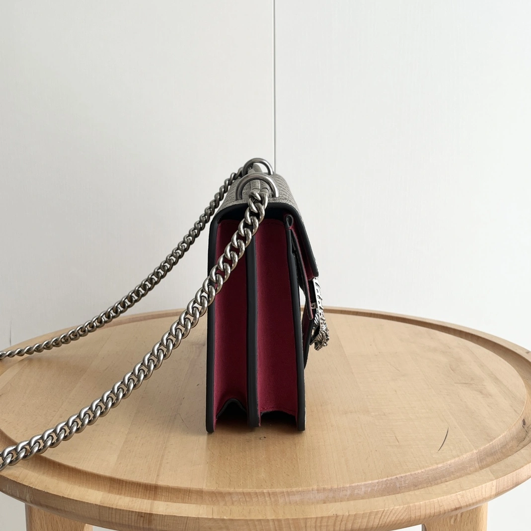 Lightweight 841 Gucci AAA Quality Messenger Bags For Women