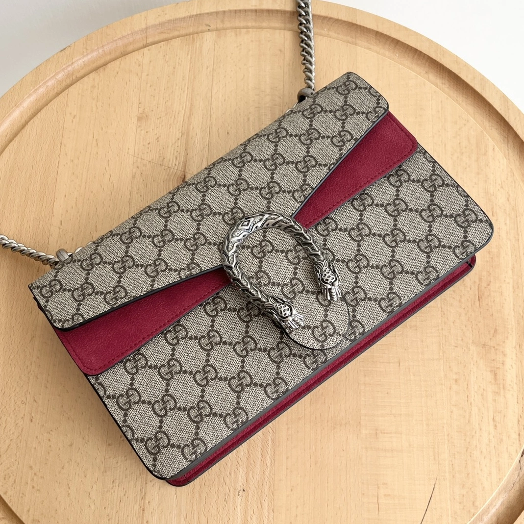 Lightweight 841 Gucci AAA Quality Messenger Bags For Women