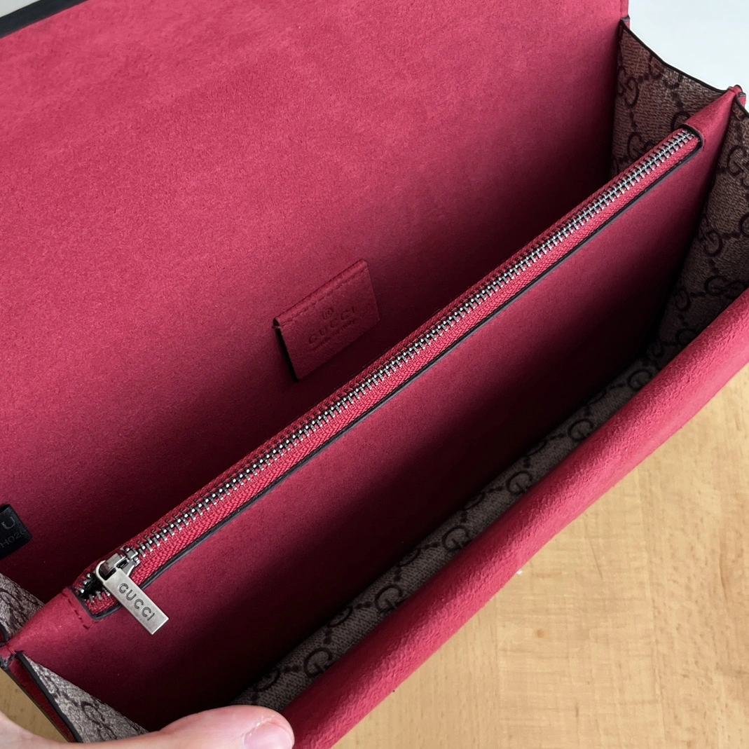Lightweight 841 Gucci AAA Quality Messenger Bags For Women