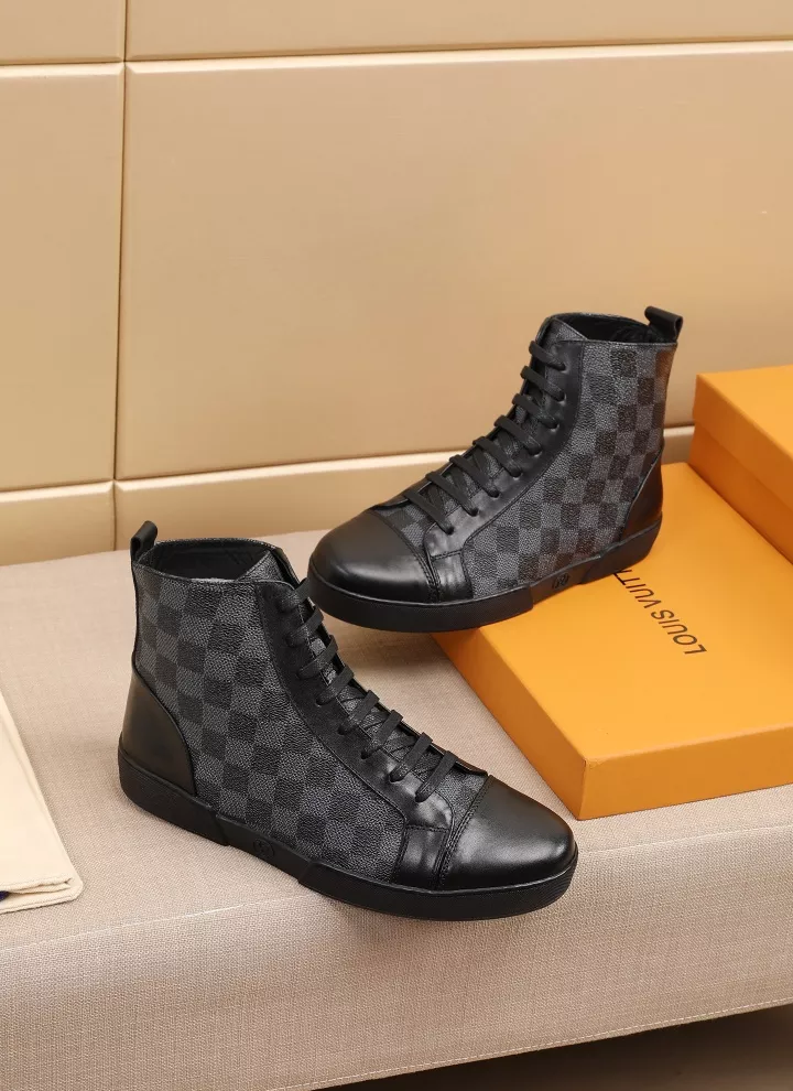 Lightweight 8422 Louis Vuitton High Tops Shoes For Men