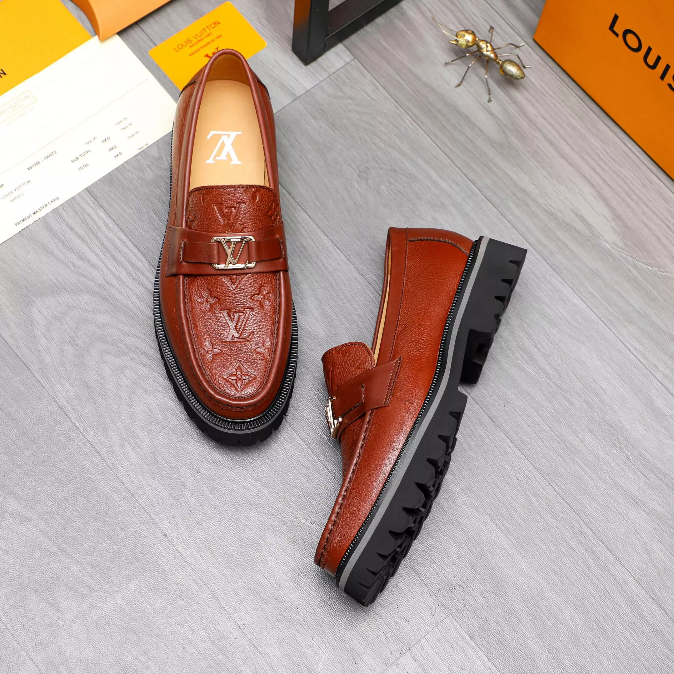 Lightweight 8423 Louis Vuitton LV Oxfords Shoes For Men