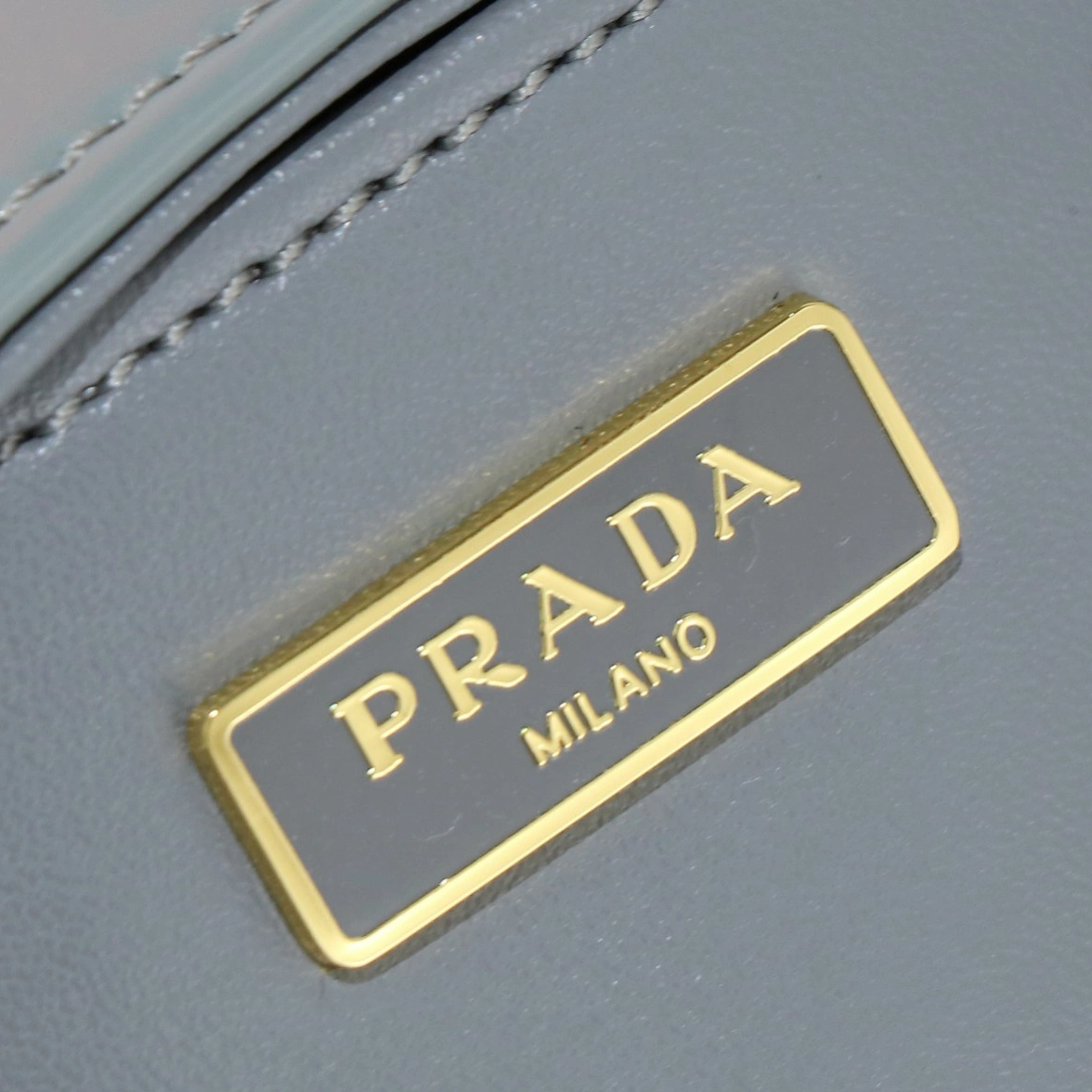 Lightweight 8468 Prada AAA Quality Shoulder Bags For Women