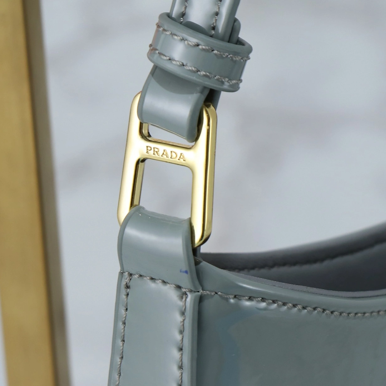 Lightweight 8468 Prada AAA Quality Shoulder Bags For Women