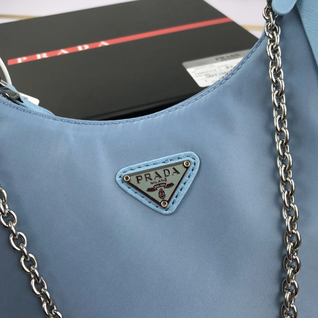 Lightweight 8492 Prada AAA Quality Messenger Bags For Women
