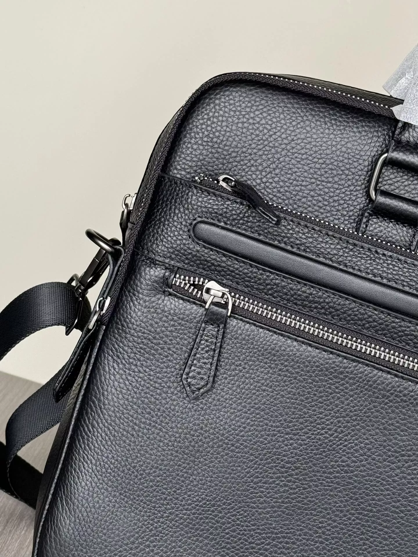 Lightweight 8494 Prada AAA Man Handbags