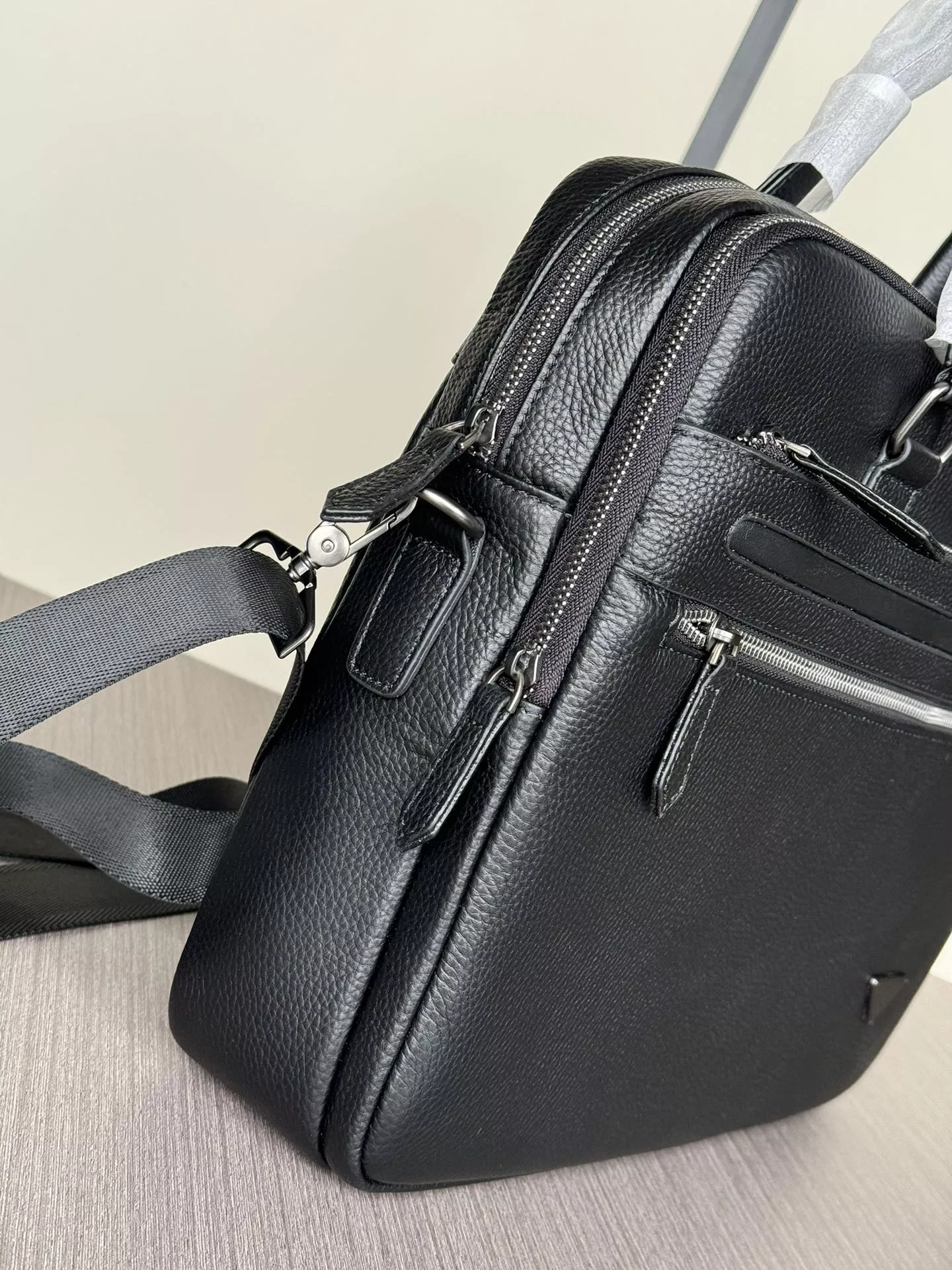 Lightweight 8494 Prada AAA Man Handbags