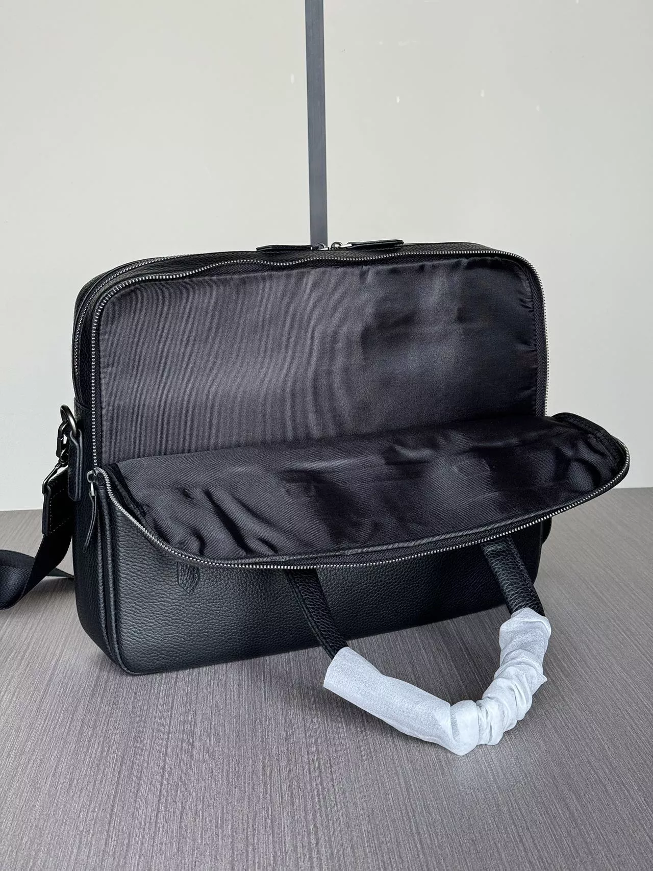 Lightweight 8494 Prada AAA Man Handbags
