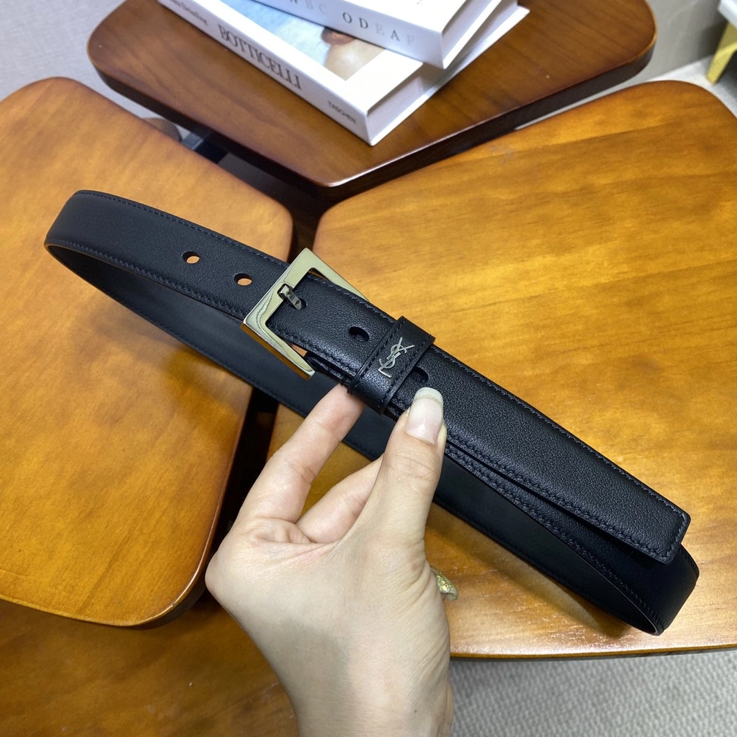Lightweight 8637 Yves Saint Laurent AAA Belts