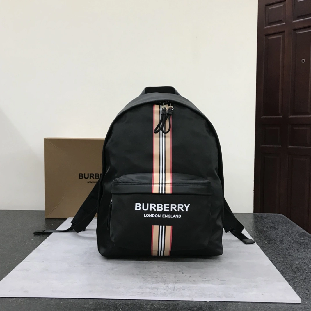 Lightweight 8694 Burberry AAA Man Backpacks