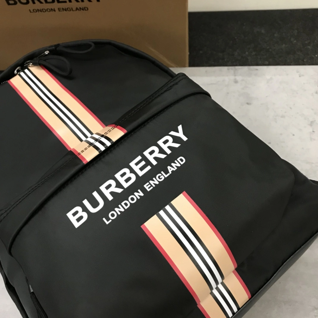 Lightweight 8694 Burberry AAA Man Backpacks
