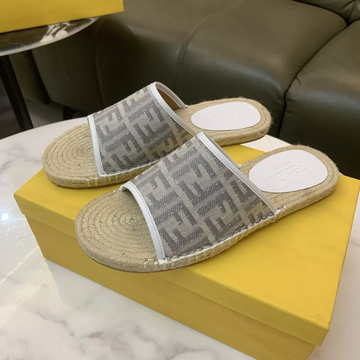 Lightweight 8951 Fendi Slippers For Men