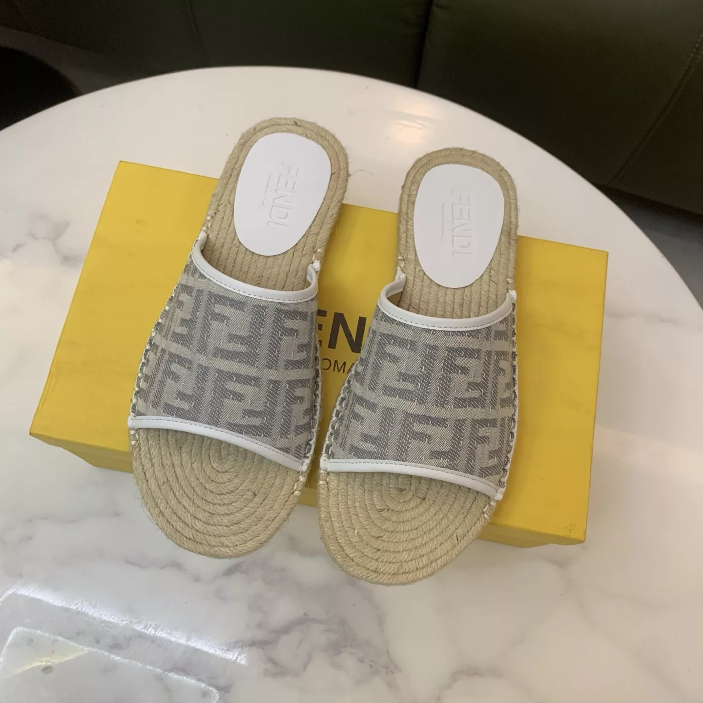 Lightweight 8951 Fendi Slippers For Men