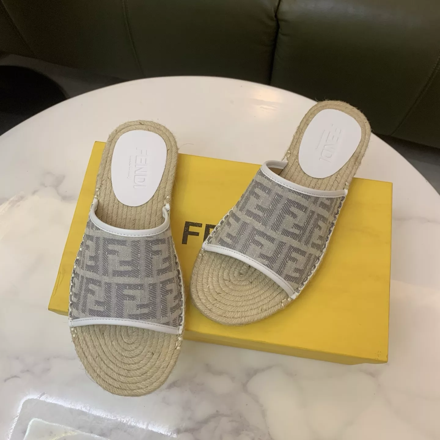 Lightweight 8951 Fendi Slippers For Men