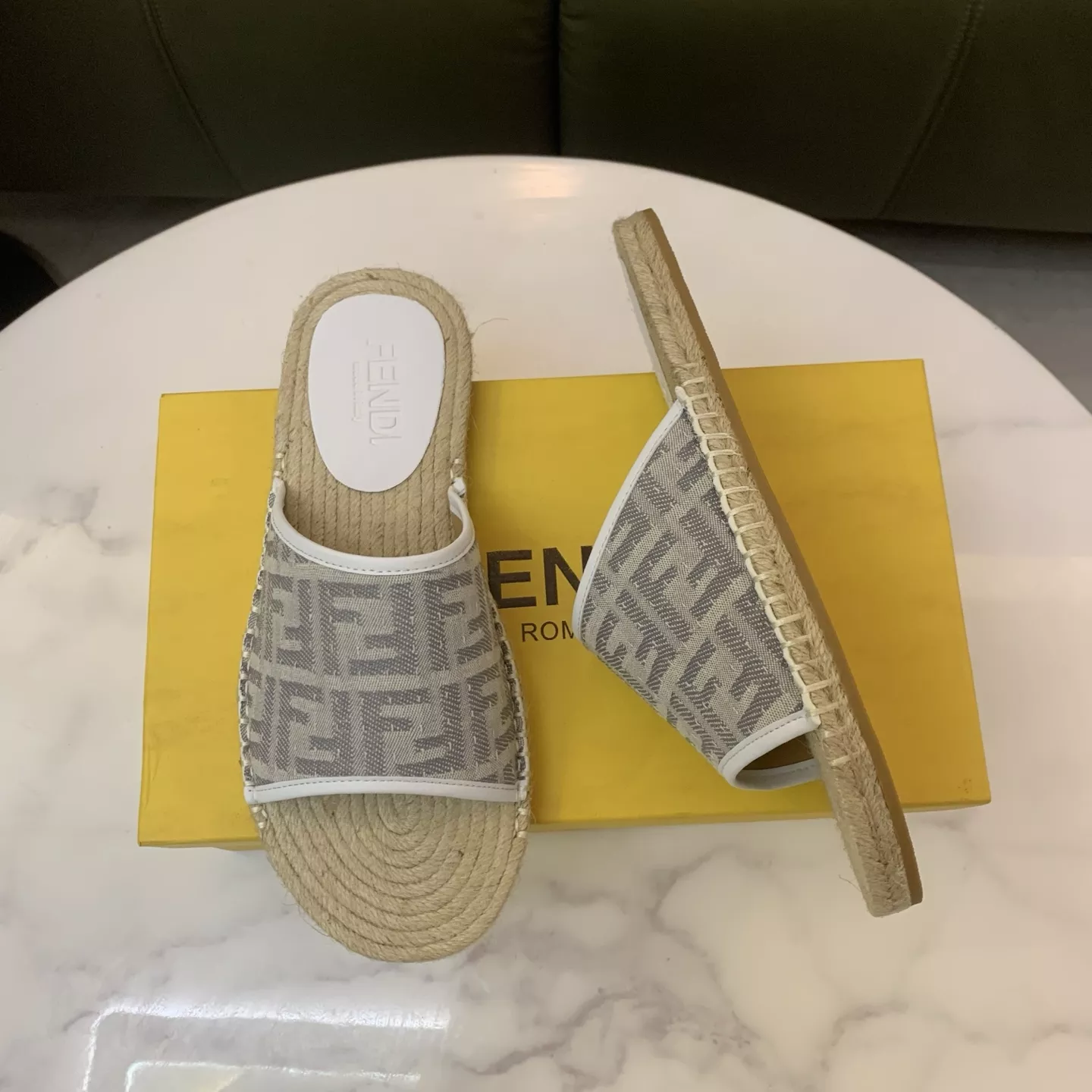 Lightweight 8951 Fendi Slippers For Men