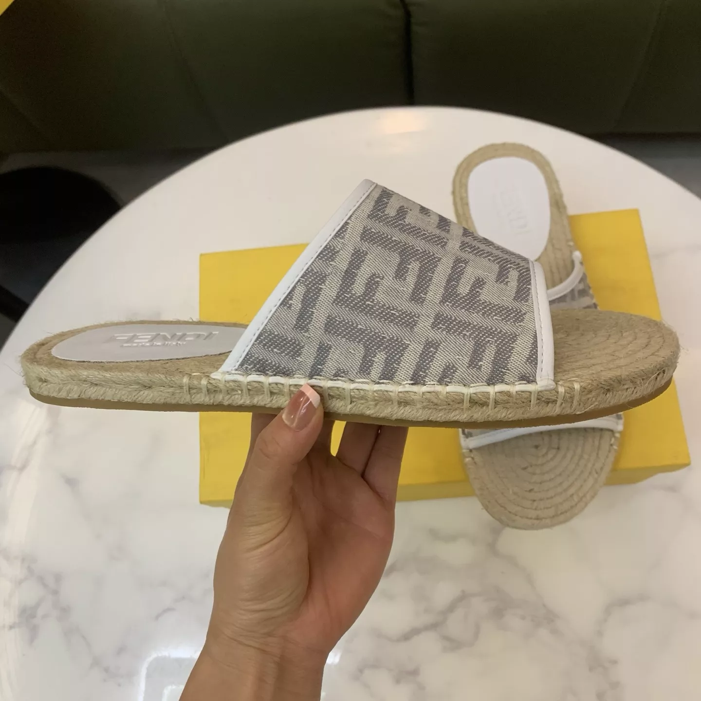 Lightweight 8951 Fendi Slippers For Men
