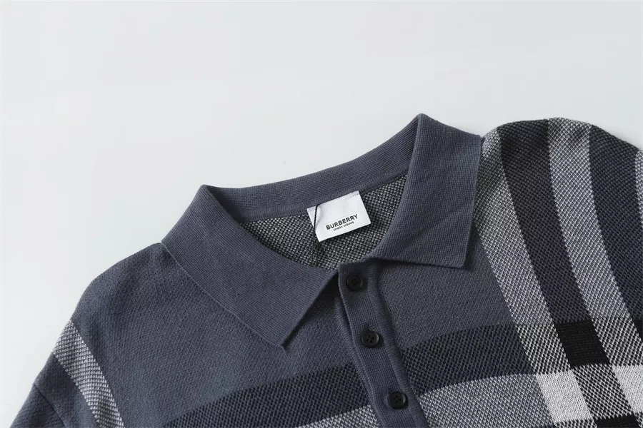 Lightweight 9017 Burberry T-Shirts Short Sleeved For Unisex