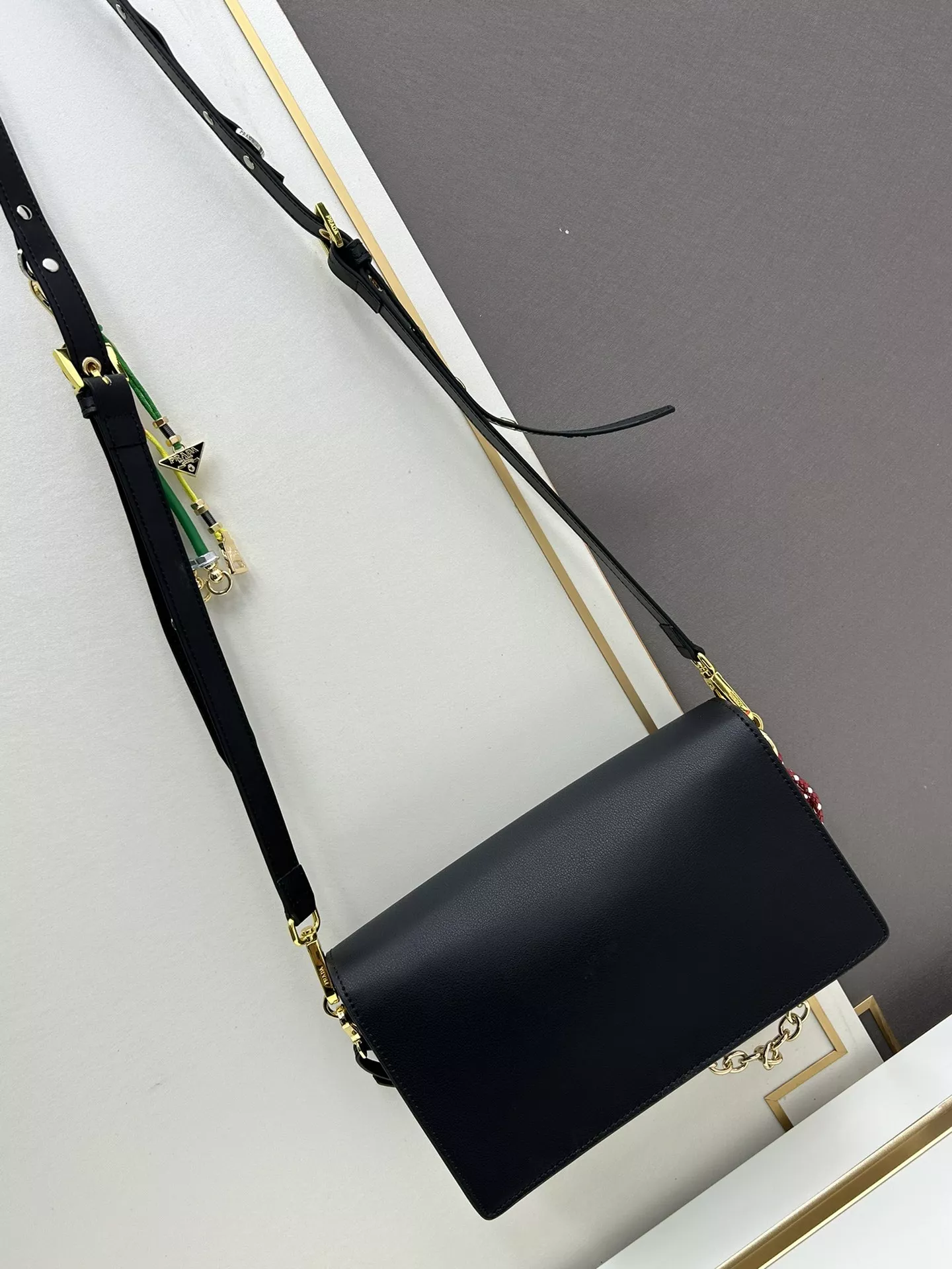 Lightweight 9164 Prada AAA Quality Shoulder Bags For Women