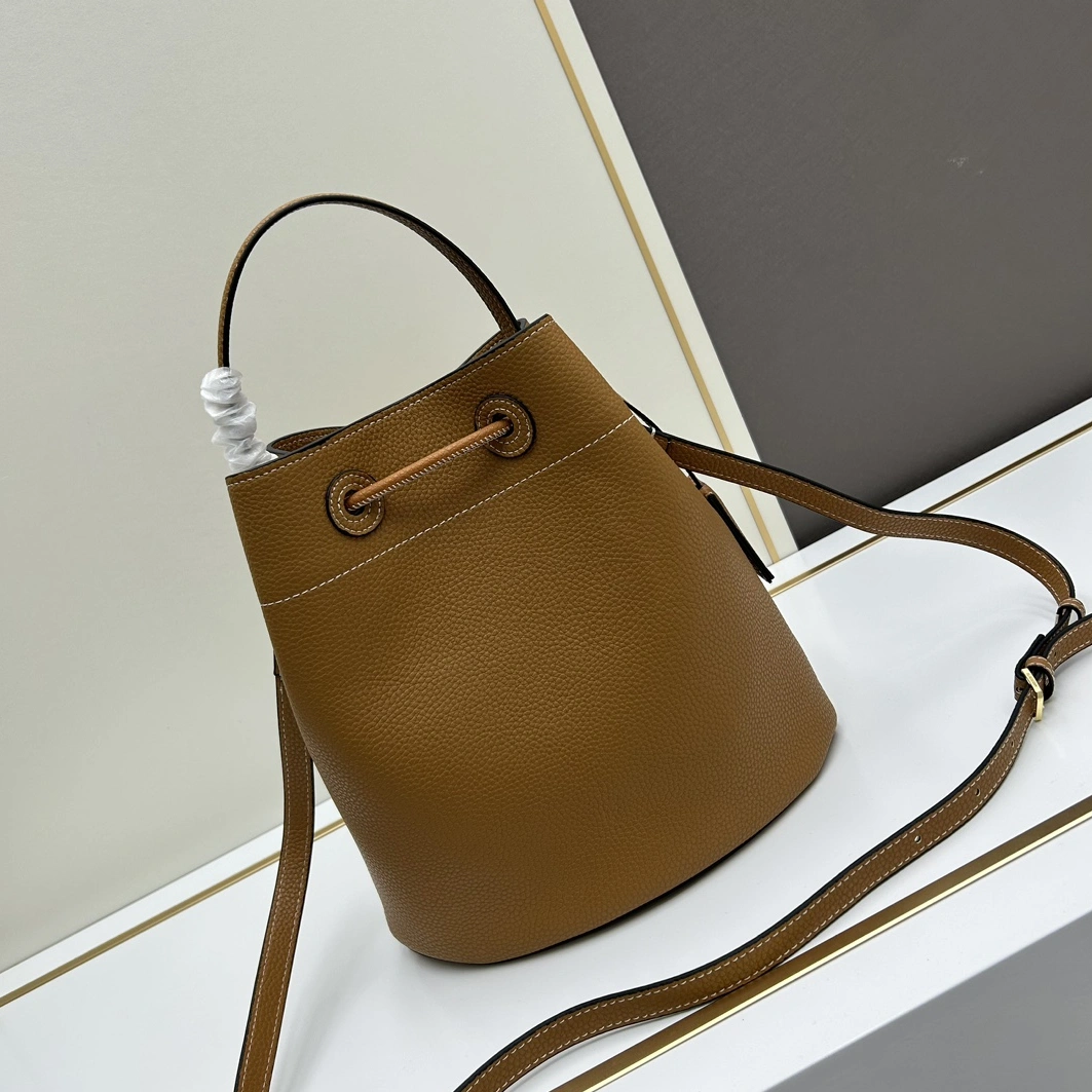 Lightweight 9201 Burberry AAA Quality Messenger Bags For Women