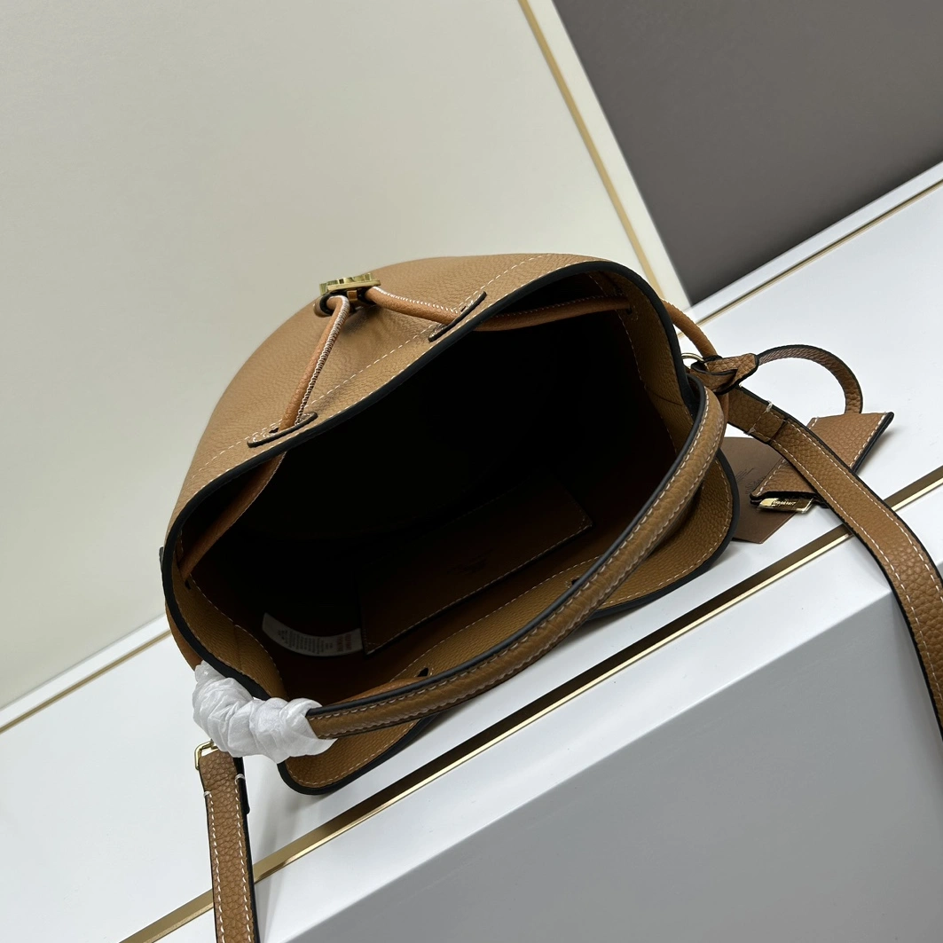 Lightweight 9201 Burberry AAA Quality Messenger Bags For Women