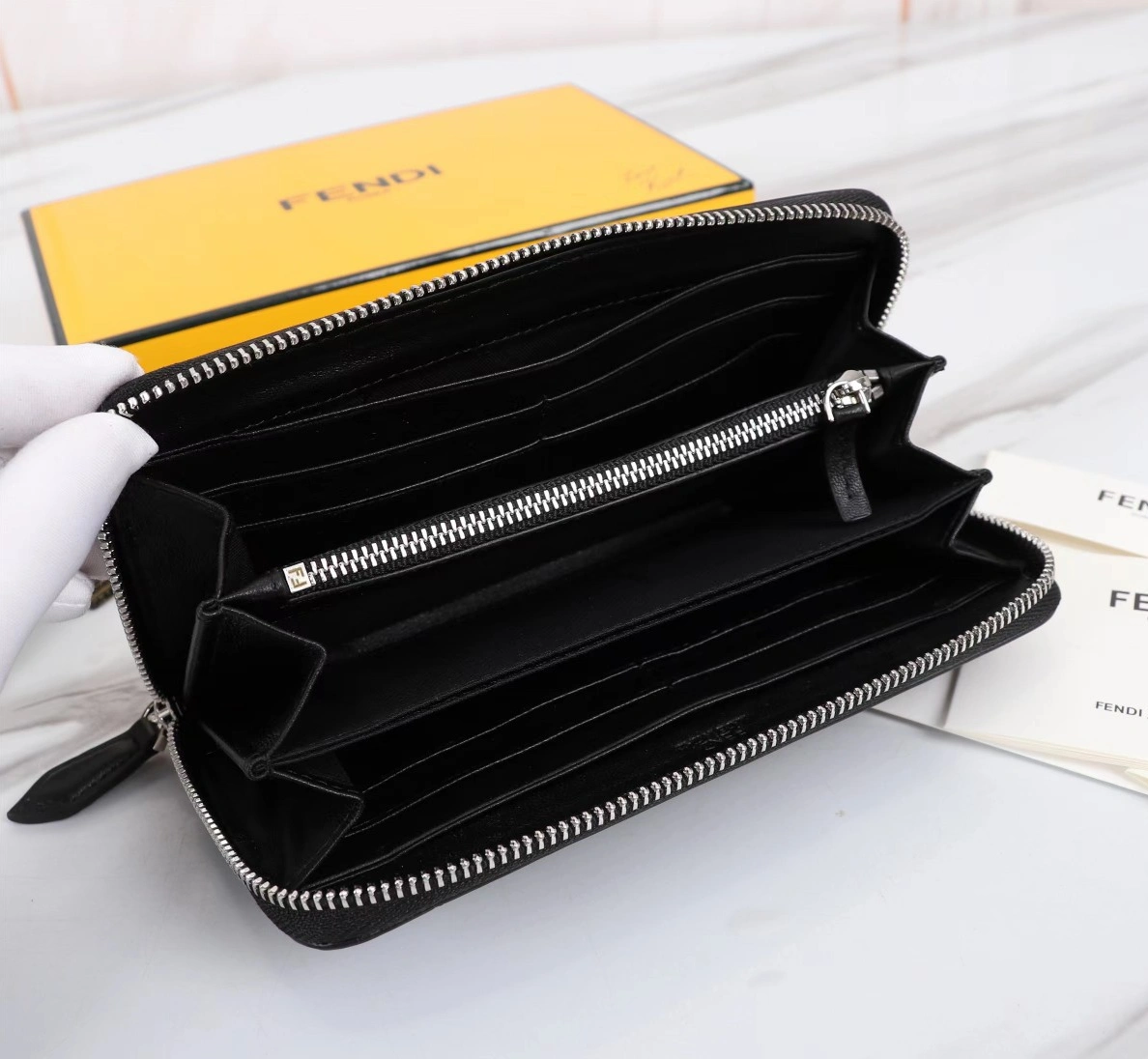 Lightweight 9206 Fendi AAA Quality Wallet For Unisex