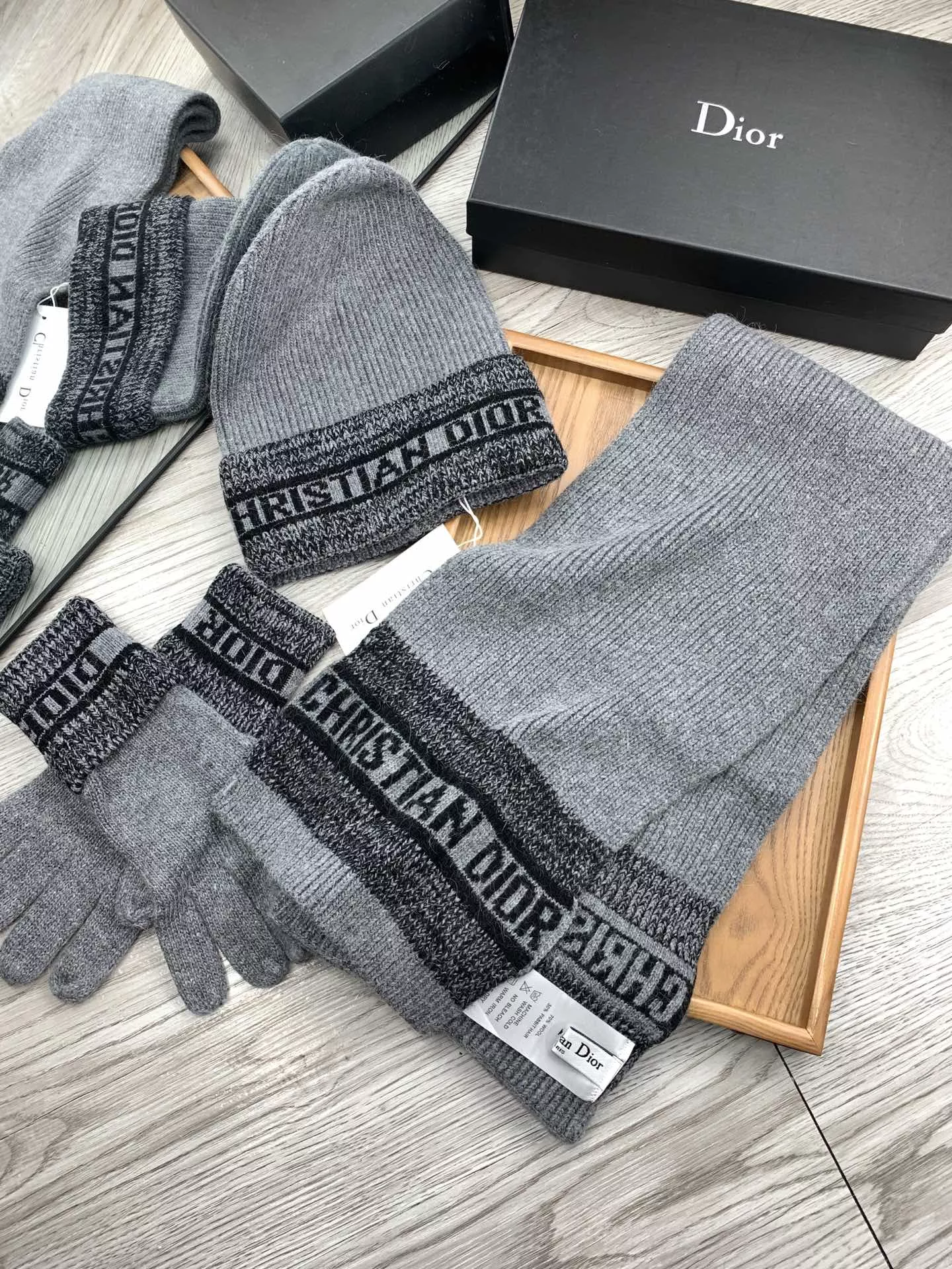 Lightweight 9309 Christian Dior Hat and Scarf Set
