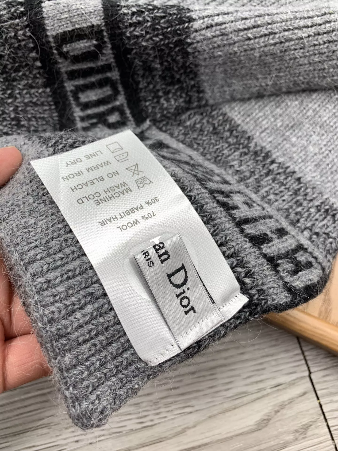 Lightweight 9309 Christian Dior Hat and Scarf Set