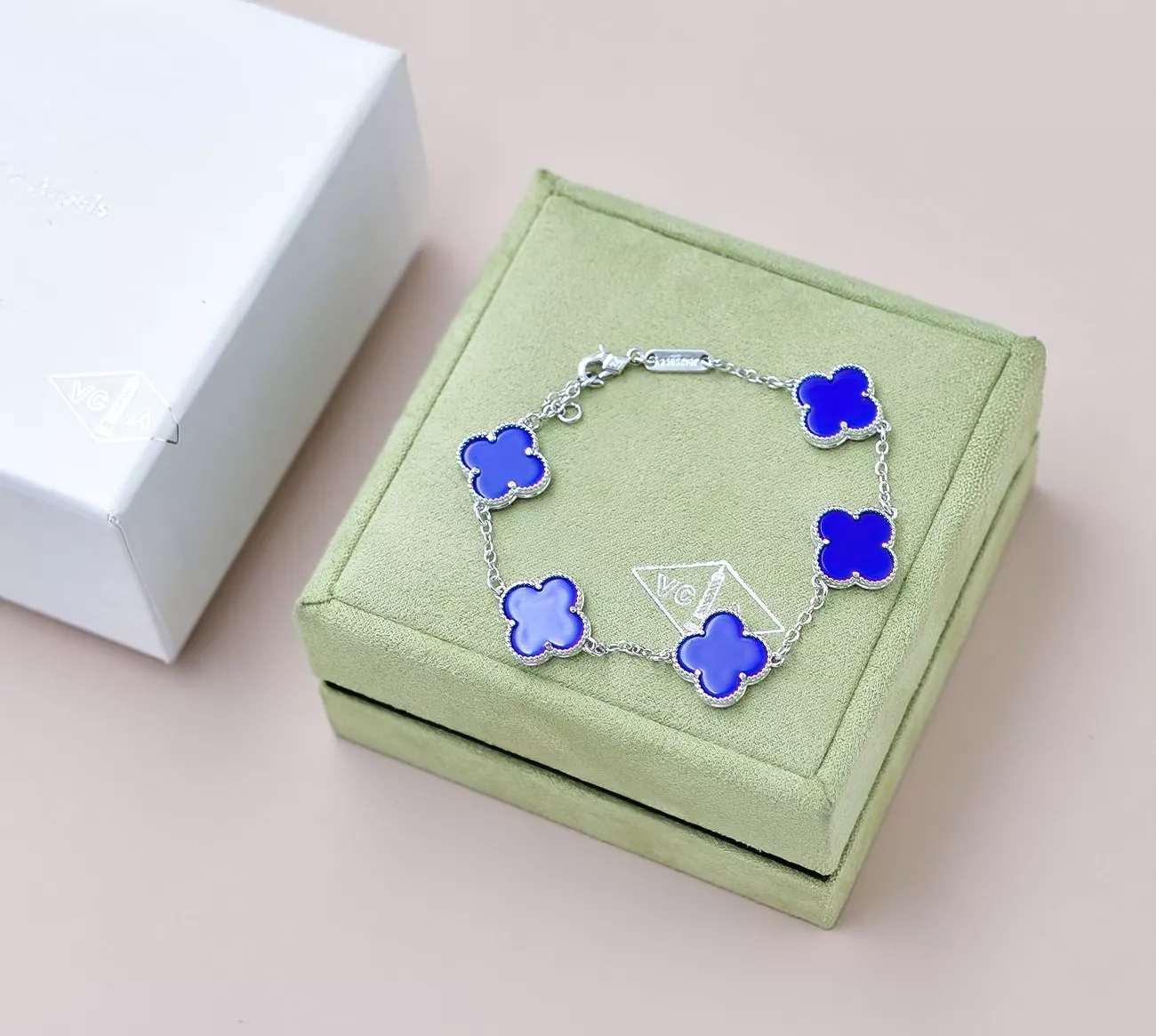 Lightweight 9384 Van Cleef & Arpels Bracelets For Women