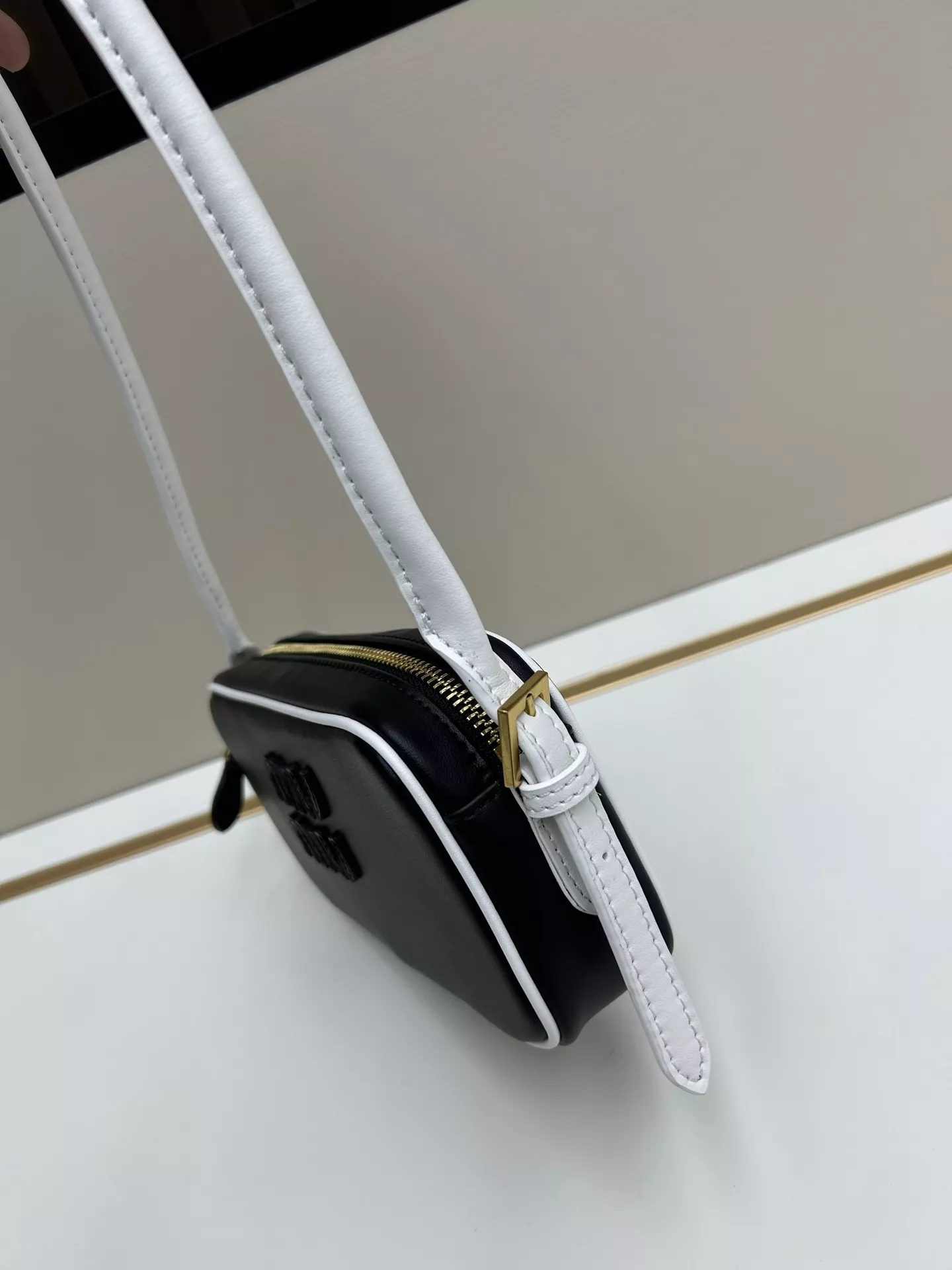 Lightweight 9521 MIU MIU AAA Quality Shoulder Bags For Women
