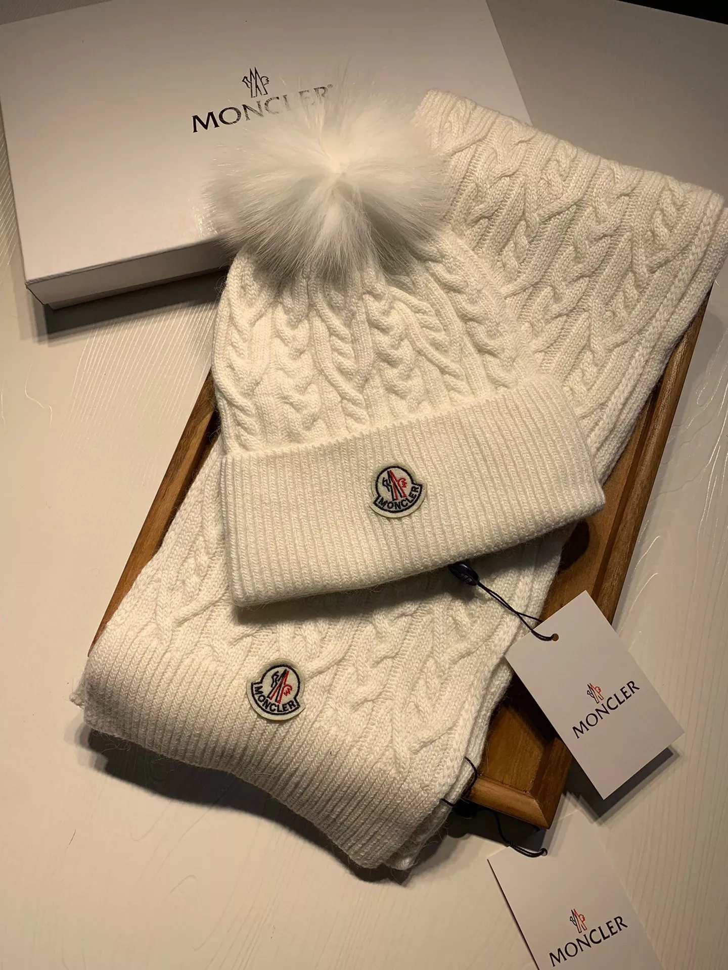 Lightweight 9573 Moncler Hat and Scarf Set