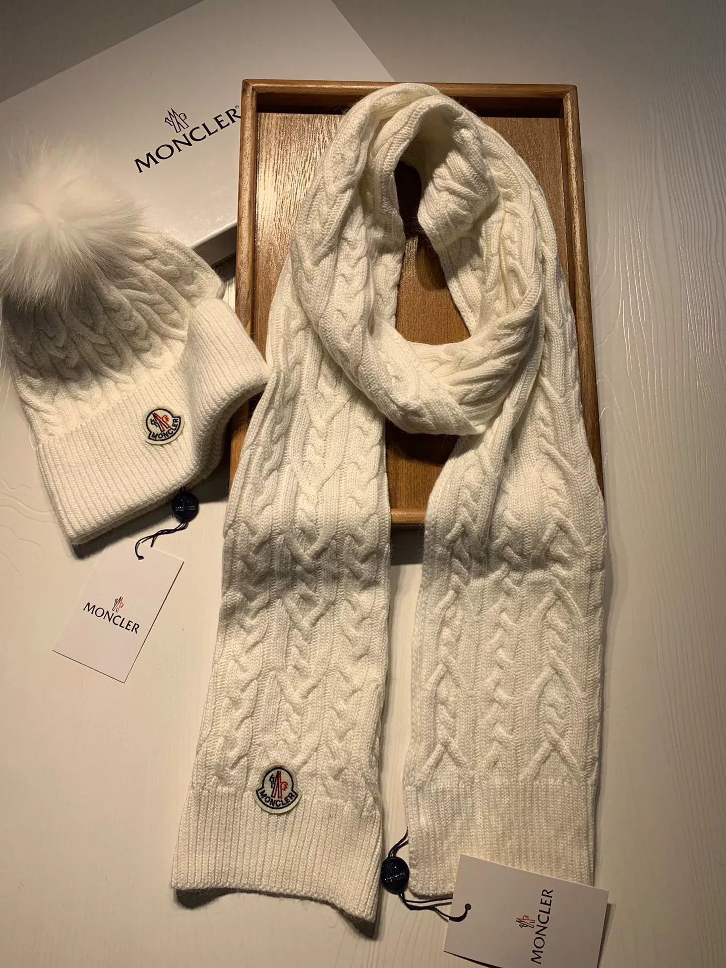 Lightweight 9573 Moncler Hat and Scarf Set