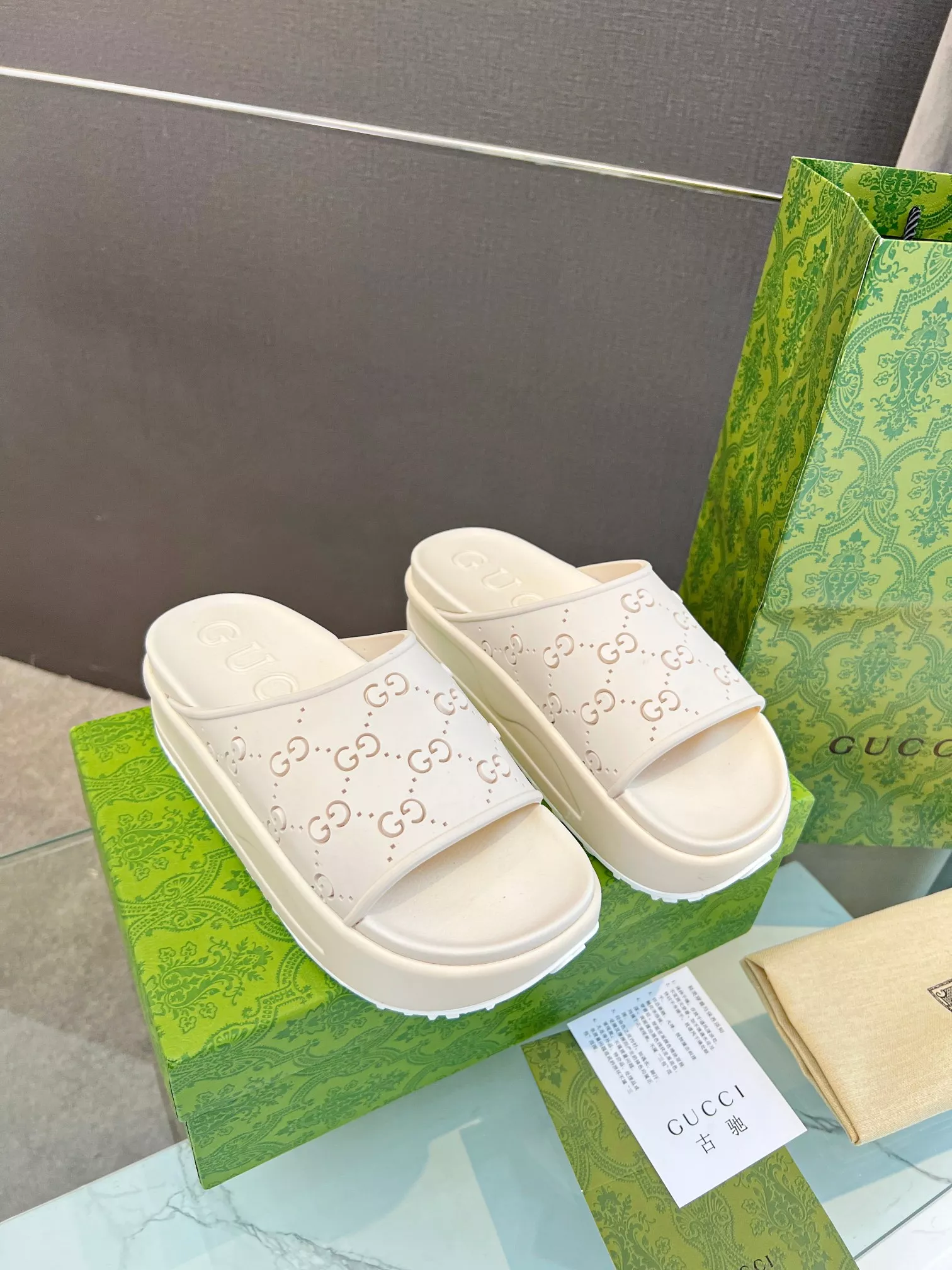 Lightweight 9584 Gucci Slippers For Women